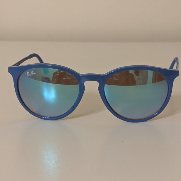 Sunglasses - Picture 1 of 7